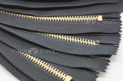 18см молнии джинсовые №322 черный авт. т4 латунь - купить в Таганроге. Цена: 28.62 руб.